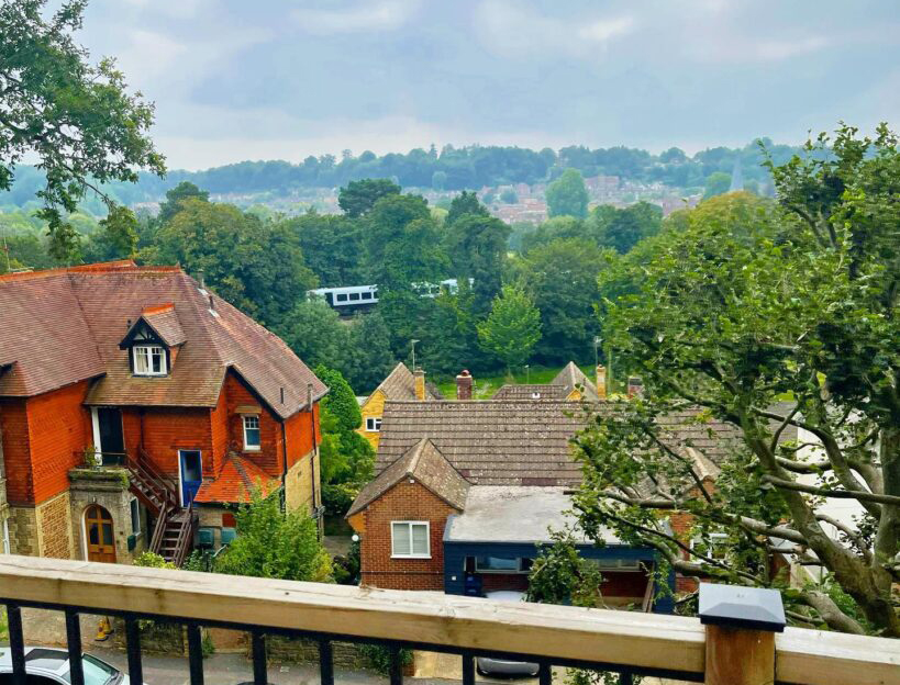 removals in godalming - Jones and Sons Removals