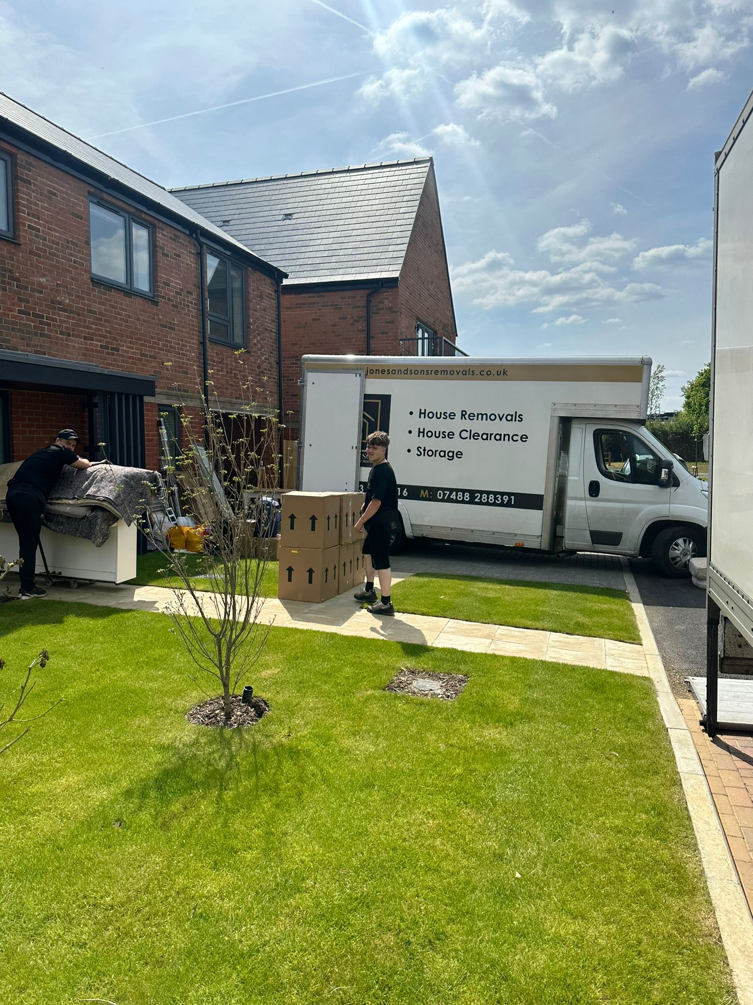 WhatsApp Image 2024 06 06 at 09.40.20 - Jones and Sons Removals WhatsApp Image 2024 06 06 at 09.40.20 - Jones and Sons Removals